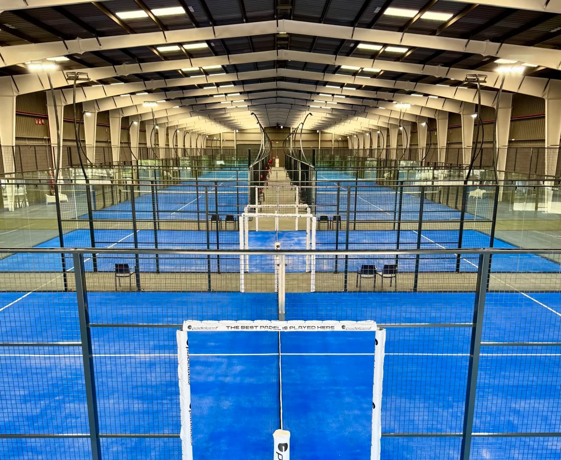 Pistes indoor de Pro Padel Gavà